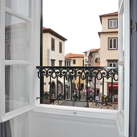 Edificio Charles 102 * Funchal (Madeira)