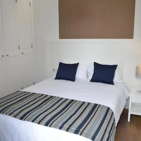 Edificio Charles 102