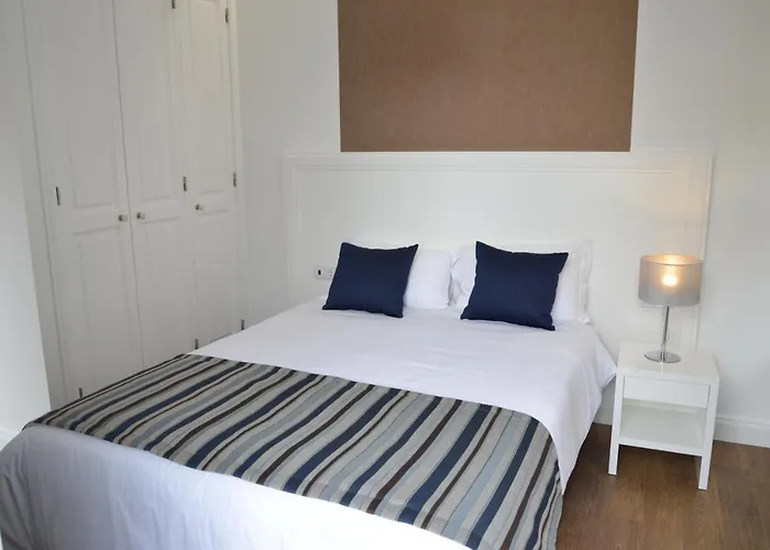 Edificio Charles 102